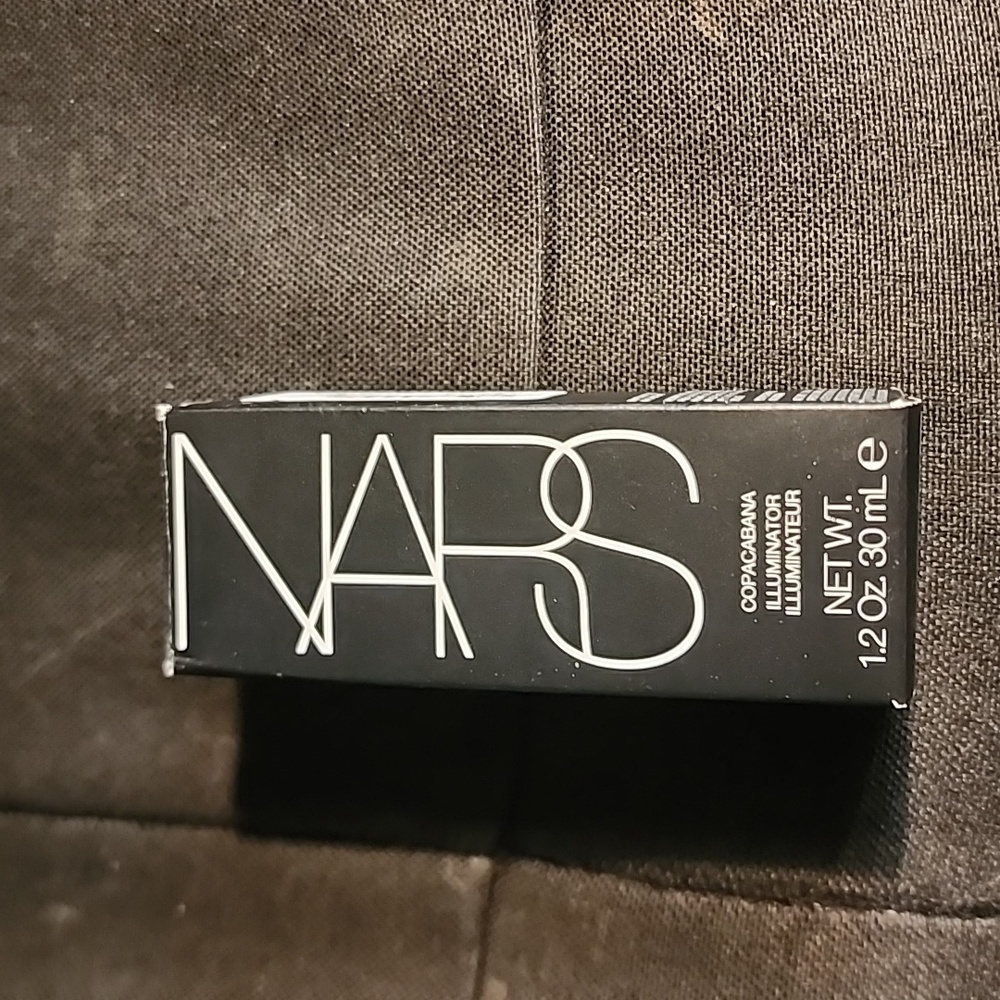 Nars illuminator